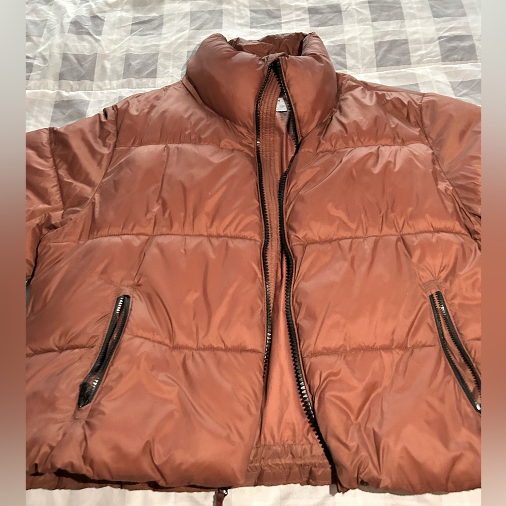 Women’s puffer size M
